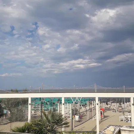 Appartamento Lamborghini Con Piscina