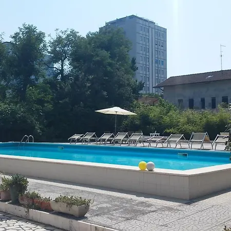 Appartamento Lamborghini Con Piscina