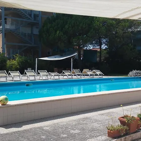 Lamborghini Con Piscina Borghetto Primo